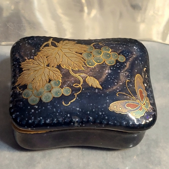 Small Blue Trinket Box with Lid - Picture 8 of 13